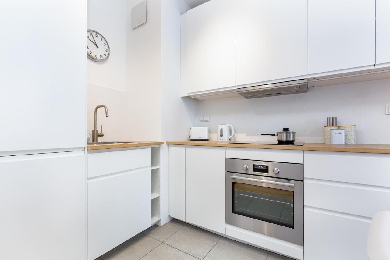 Apartments Varsovia Kasprzaka By Noclegi Renters Bagian luar foto