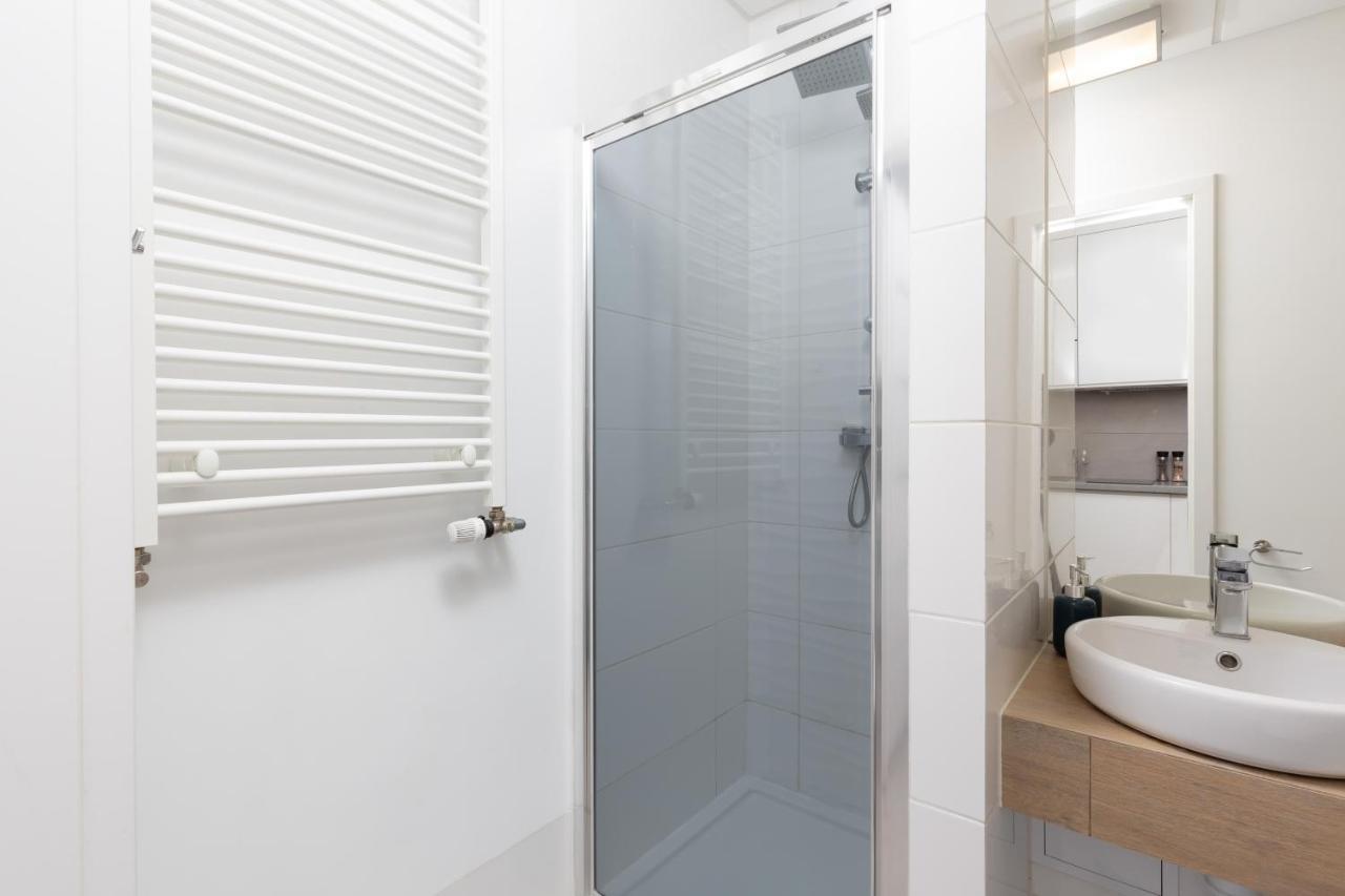 Apartments Varsovia Kasprzaka By Noclegi Renters Bagian luar foto